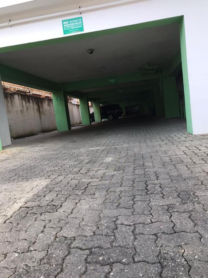 Hostal Magisterial Santo Domingo Buitenkant foto